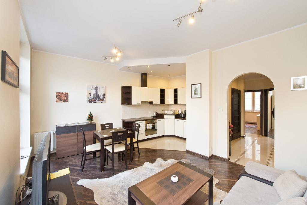 Gdanskie Apartamenty - Apartamenty - Dluga Z Widokiem Na Ratusz I Nad Motlawa Bilik gambar